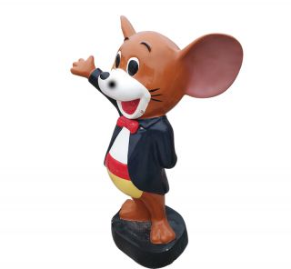 堅硬牢固，耐高溫、耐腐蝕性的新型雕塑