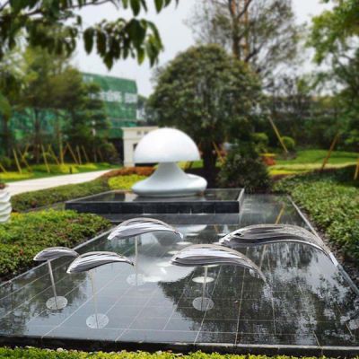 抽象不銹鋼動(dòng)物雕塑的焊接