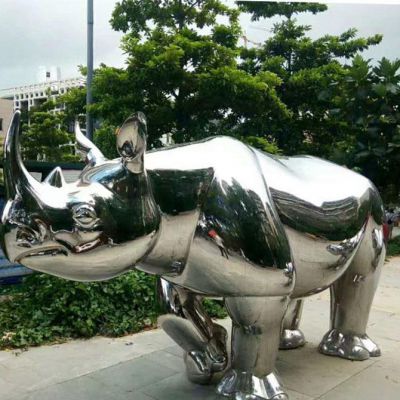 影響鏡面犀牛不銹鋼雕塑報(bào)價(jià)的因素有哪些？